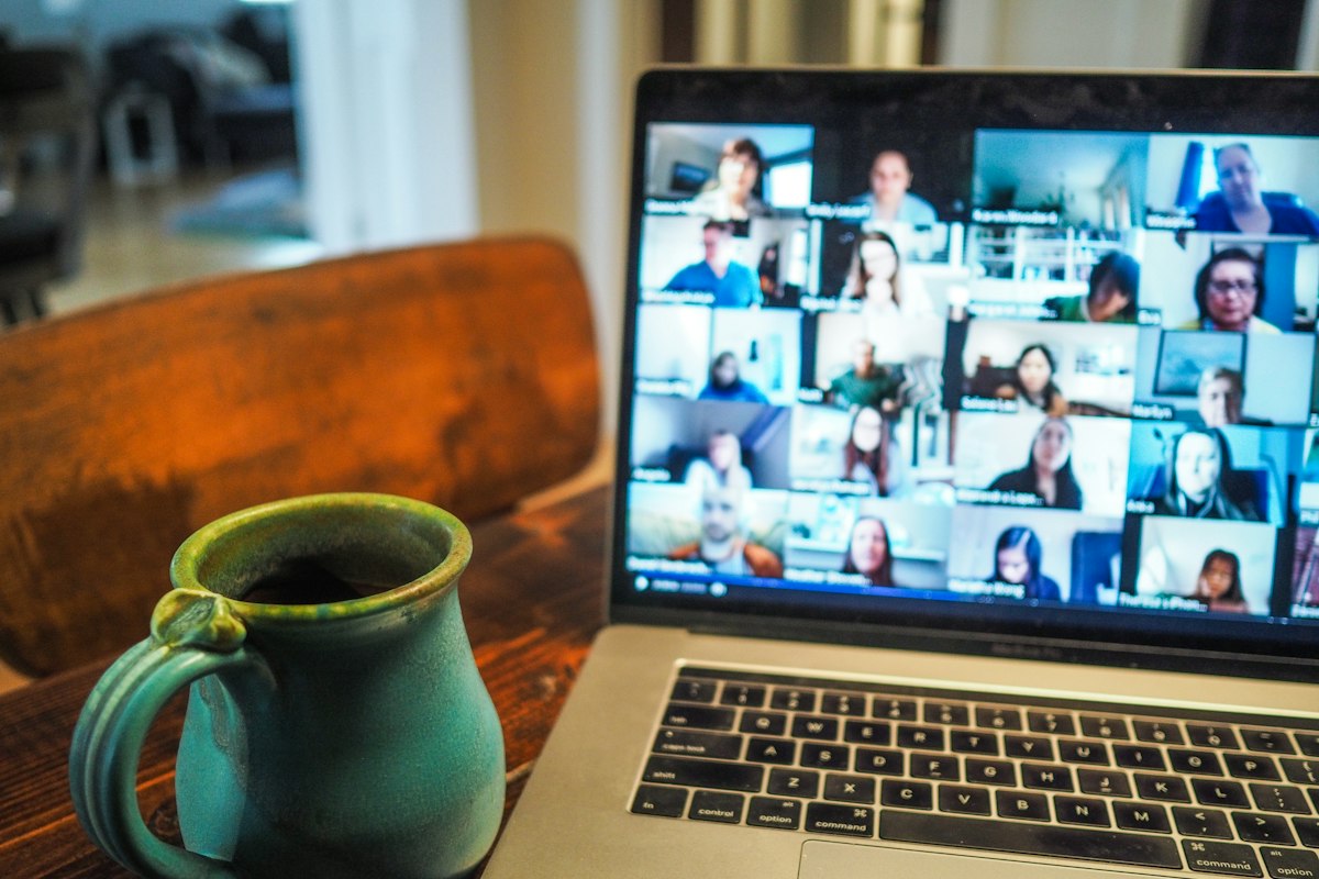 Videollamada con profesionales de varios países